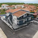 Natalija Apartment *