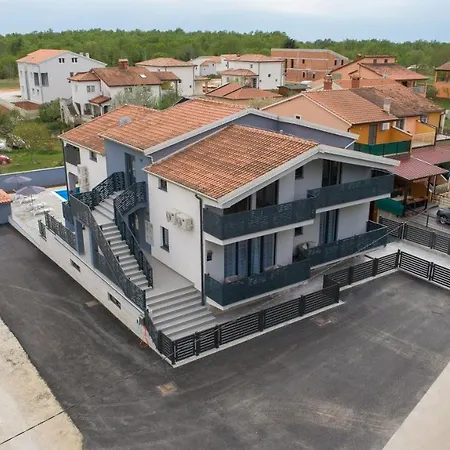 Natalija Apartamento *