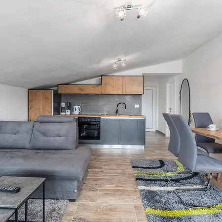 דירה Natalija פורץ